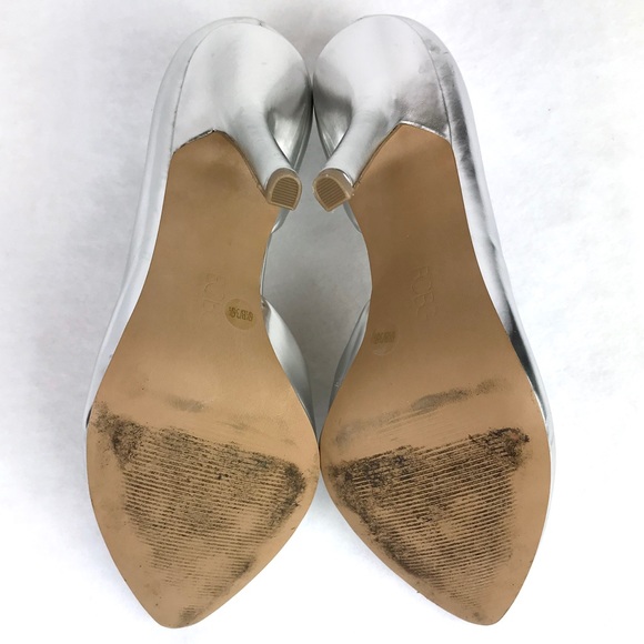 BCBG Silver Jaze Metallic Pump Heel Shoe Size 6.5 - Picture 6 of 8